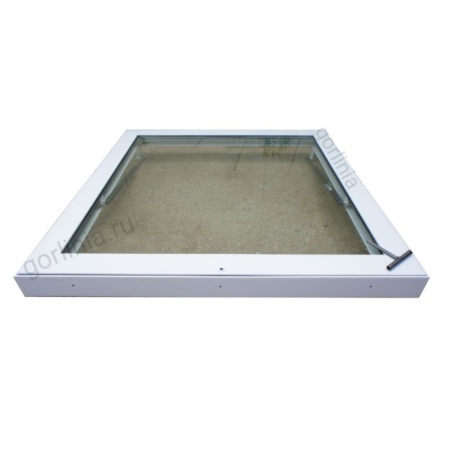 Люк напольный крышка со стеклом в закрытом виде